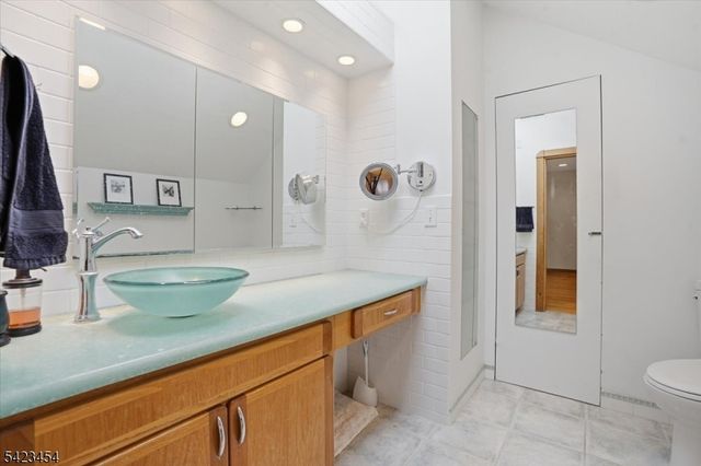 3 Hillbrook Lane, Holland Twp., NJ 08848