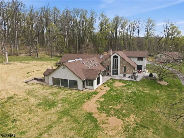 3 Hillbrook Lane, Holland Twp., NJ 08848