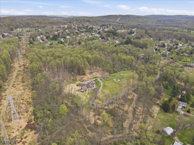 3 Hillbrook Lane, Holland Twp., NJ 08848