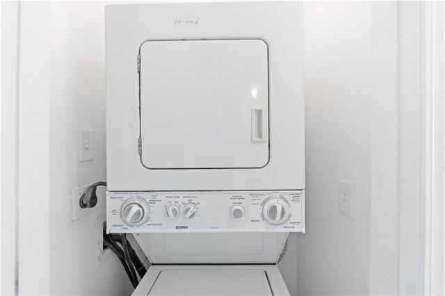 7062 Brookview Creek, Riverdale, GA 30274