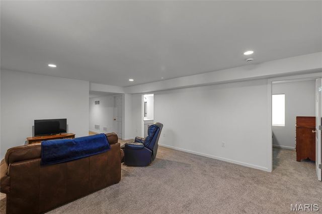 3175 White Pine Drive, Imperial, MO 63052