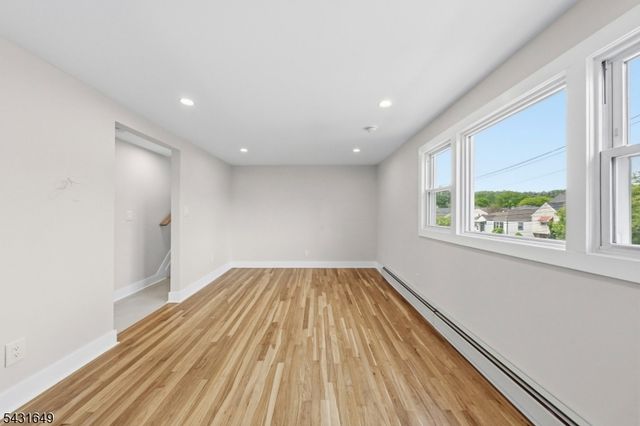23 Prospect St, Clifton City, NJ 07011