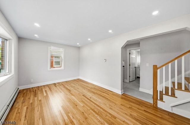 23 Prospect St, Clifton City, NJ 07011