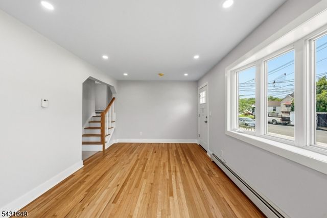 23 Prospect St, Clifton City, NJ 07011