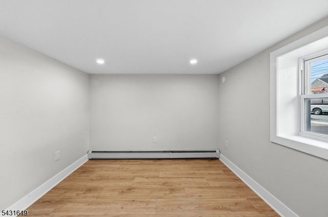 23 Prospect St, Clifton City, NJ 07011