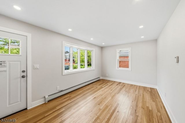 23 Prospect St, Clifton City, NJ 07011