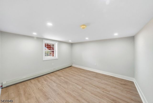 23 Prospect St, Clifton City, NJ 07011