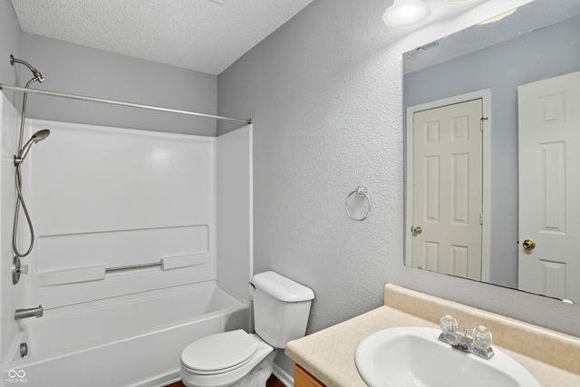 12890 Old Glory Drive, Fishers, IN 46037