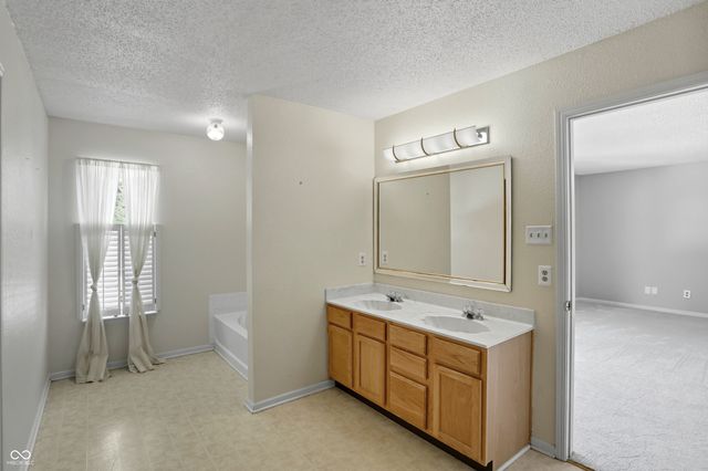 12890 Old Glory Drive, Fishers, IN 46037