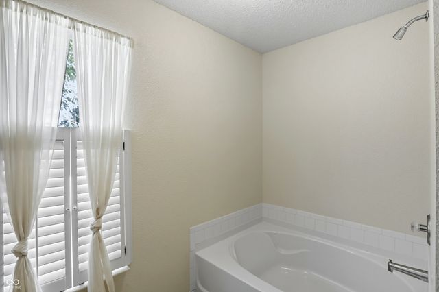 12890 Old Glory Drive, Fishers, IN 46037