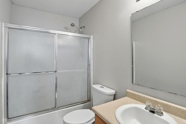 12890 Old Glory Drive, Fishers, IN 46037