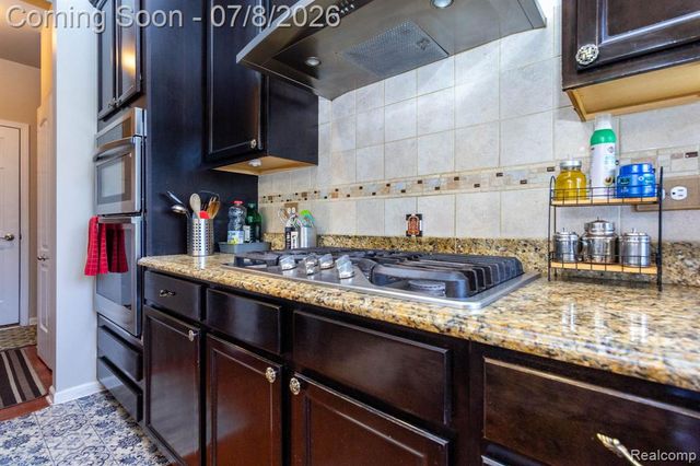 51103 Upland View Street, Canton, MI 48188