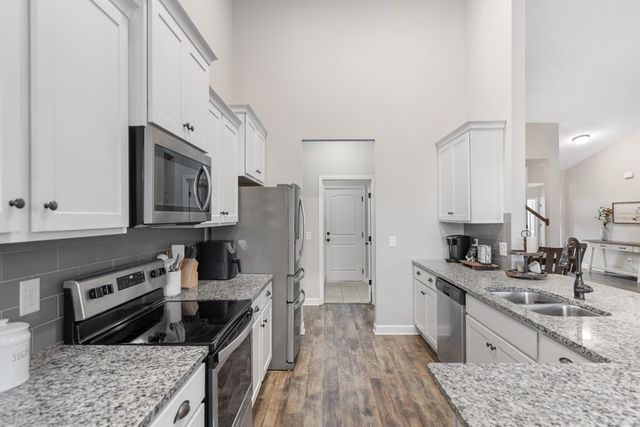 1509 Tara Ct, Lebanon, TN 37087