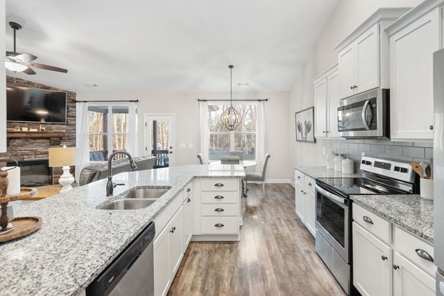 1509 Tara Ct, Lebanon, TN 37087