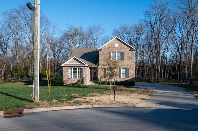 1509 Tara Ct, Lebanon, TN 37087