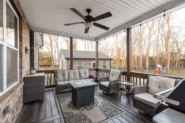 1509 Tara Ct, Lebanon, TN 37087