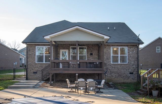 1509 Tara Ct, Lebanon, TN 37087