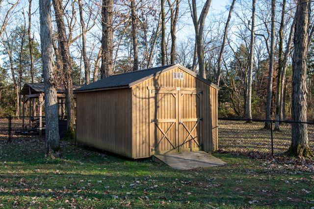 1509 Tara Ct, Lebanon, TN 37087