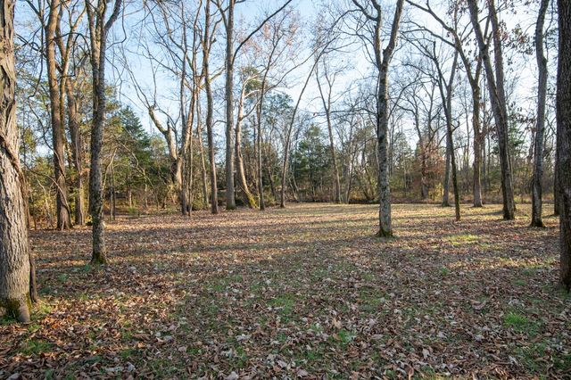 1509 Tara Ct, Lebanon, TN 37087