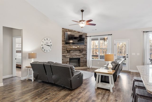 1509 Tara Ct, Lebanon, TN 37087