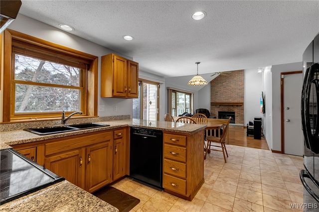 141 Shellridge Drive, Amherst, NY 14051