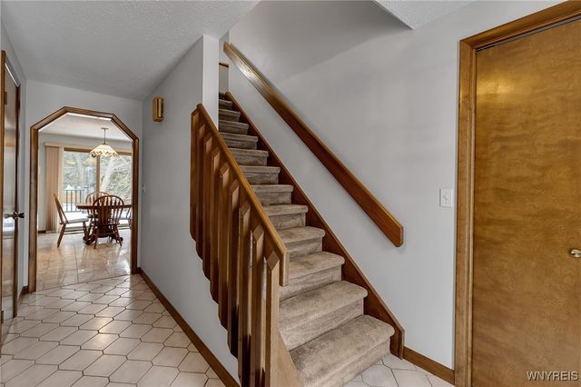 141 Shellridge Drive, Amherst, NY 14051