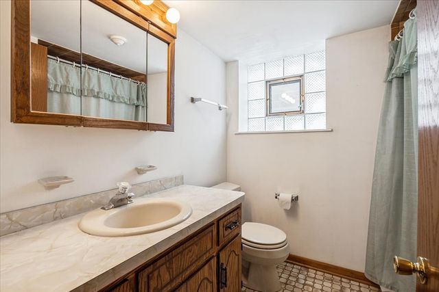 8307 S 77th Court, Bridgeview, IL 60455