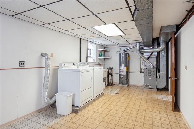 8307 S 77th Court, Bridgeview, IL 60455