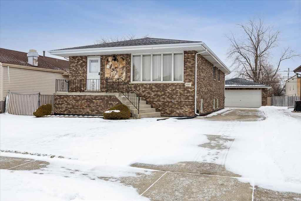 8307 S 77th Court, Bridgeview, IL 60455
