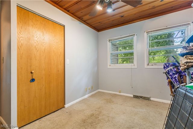 1431 Pin Oak Drive, Akron, OH 44312