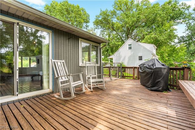 1431 Pin Oak Drive, Akron, OH 44312
