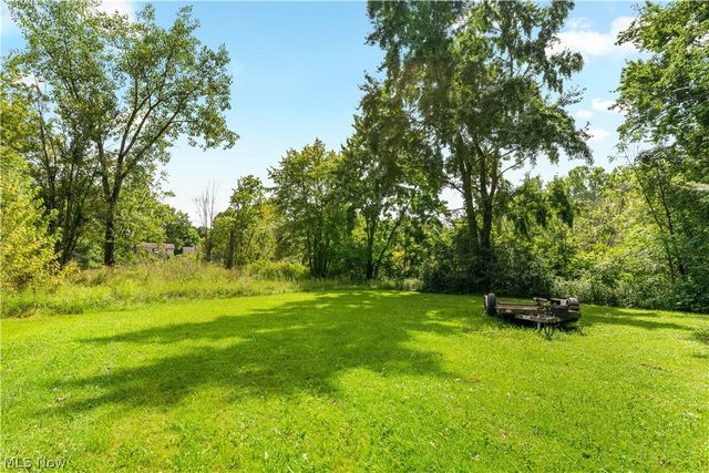 1431 Pin Oak Drive, Akron, OH 44312