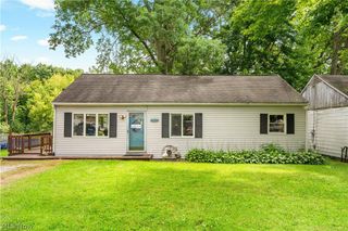 1431 Pin Oak Drive, Akron, OH 44312