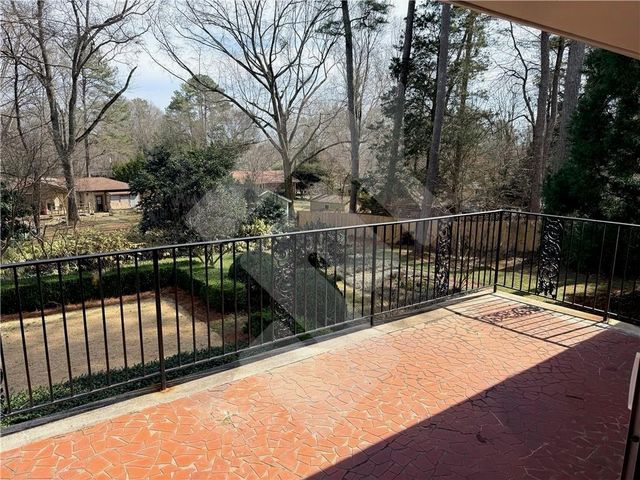 140 Spring Drive, Roswell, GA 30075