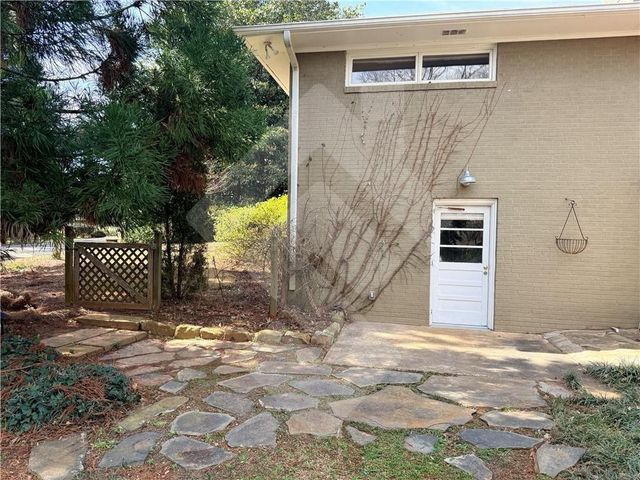 140 Spring Drive, Roswell, GA 30075