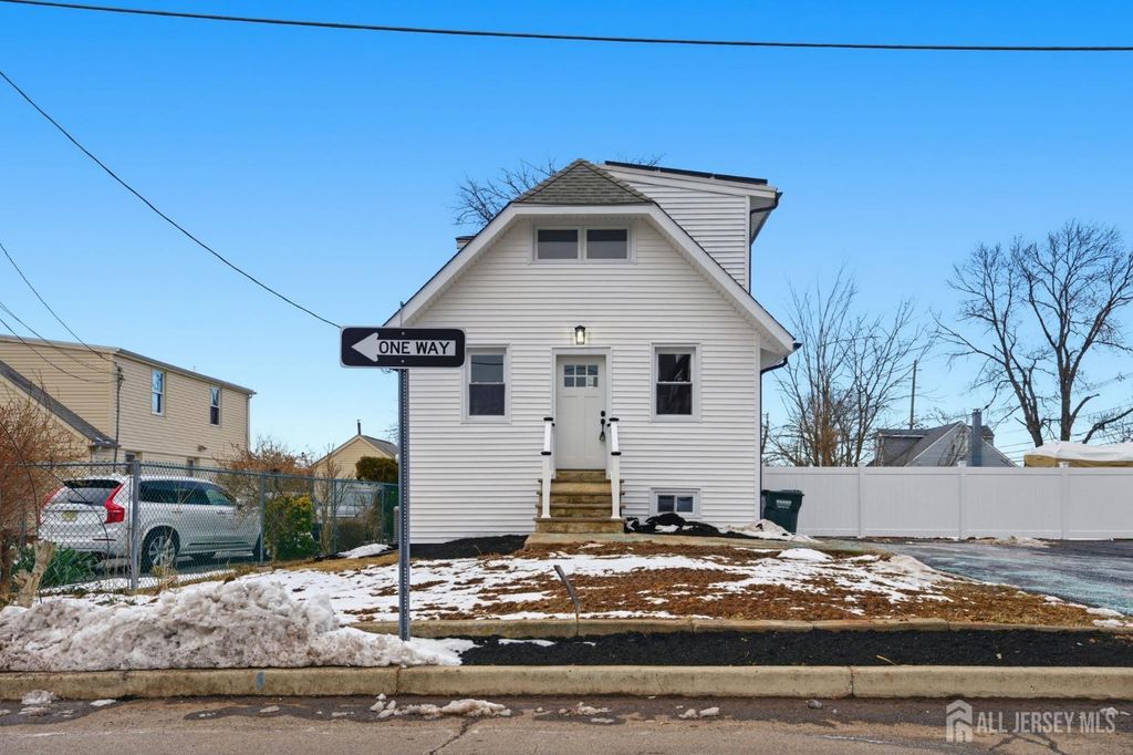 115 Frank Street, Franklin Twsp, NJ 08873