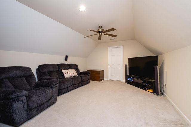 18 Hickory Creek Drive, Little Rock, AR 72212