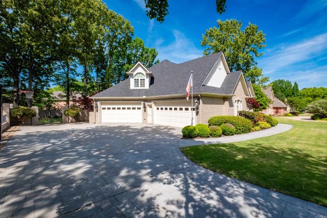 18 Hickory Creek Drive, Little Rock, AR 72212