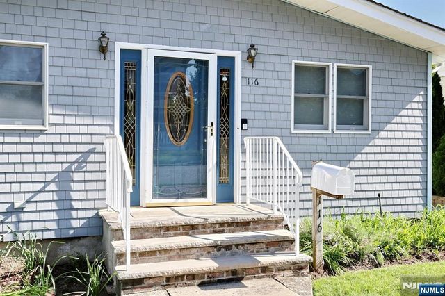 116 W Quackenbush Avenue, Dumont, NJ 07628