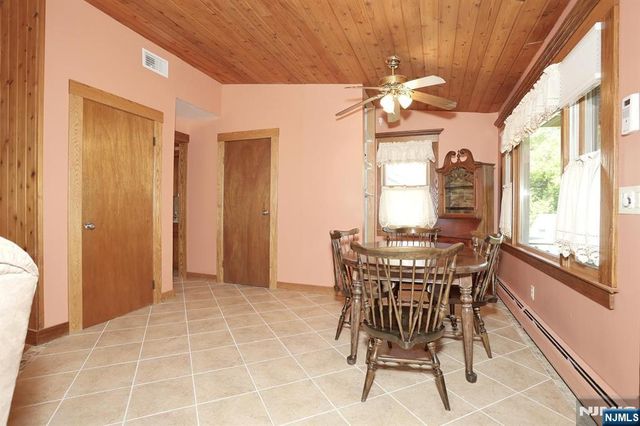 116 W Quackenbush Avenue, Dumont, NJ 07628