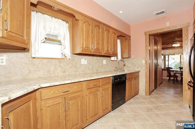 116 W Quackenbush Avenue, Dumont, NJ 07628