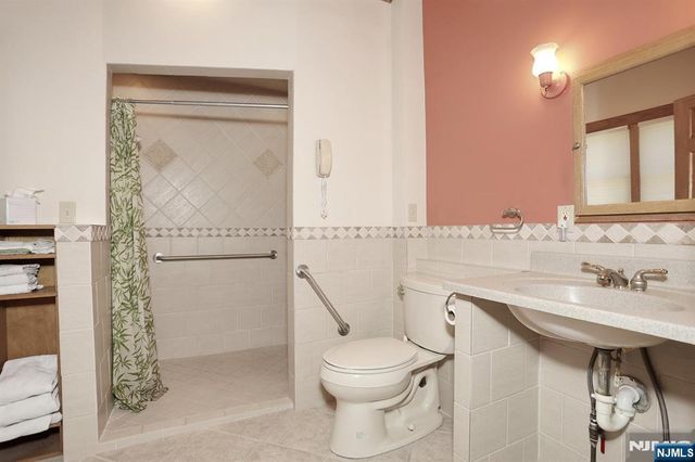 116 W Quackenbush Avenue, Dumont, NJ 07628