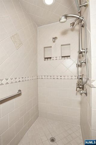116 W Quackenbush Avenue, Dumont, NJ 07628
