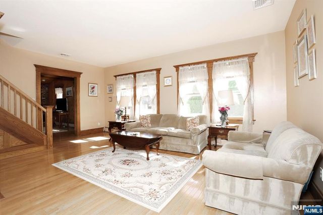 116 W Quackenbush Avenue, Dumont, NJ 07628