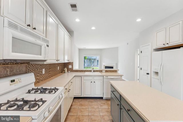 201 ST ANDREWS DR, Cape May Court House, NJ 08210