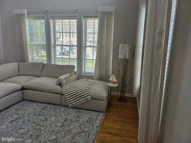 201 ST ANDREWS DR, Cape May Court House, NJ 08210