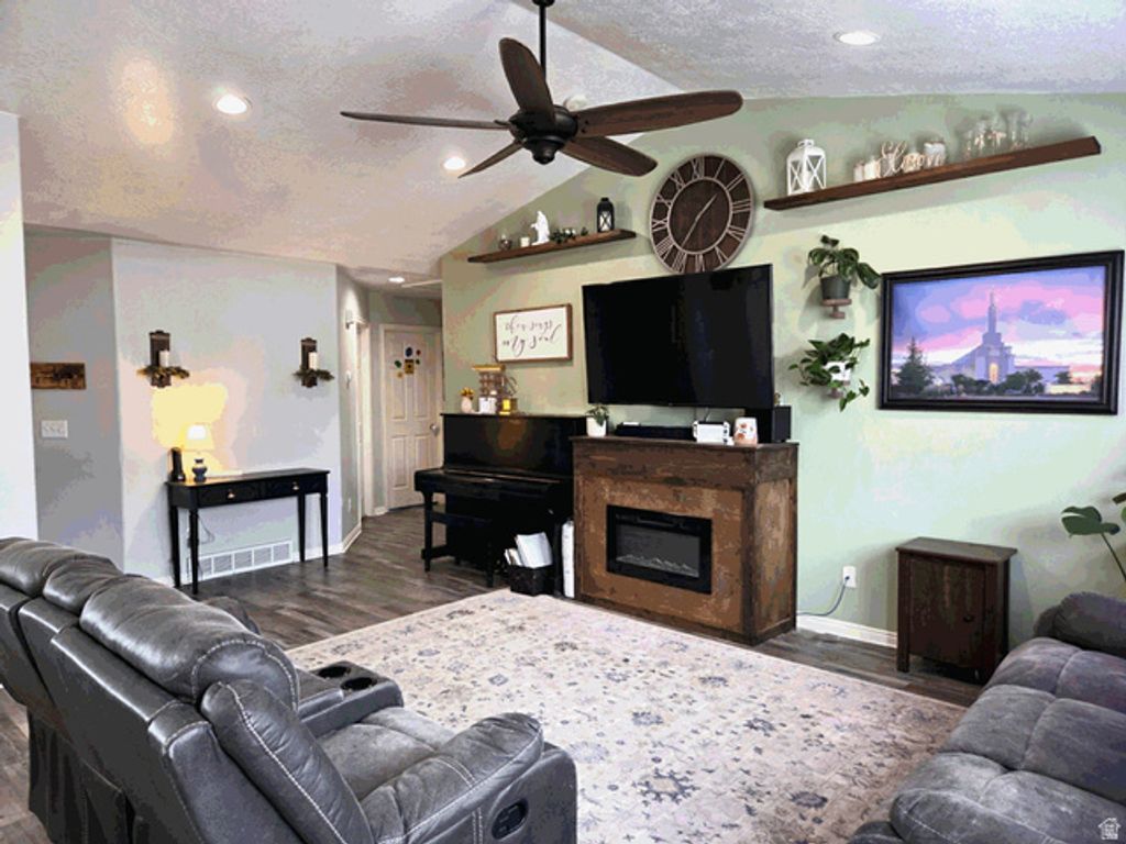 2147 E SHADOW DR, Eagle Mountain, UT 84005