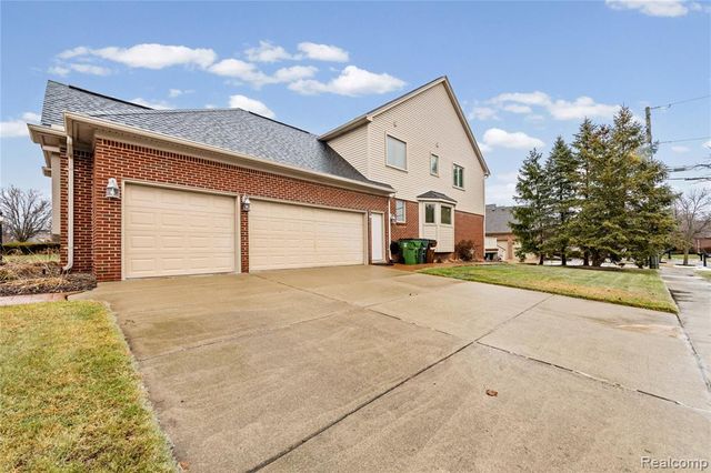 55206 Leonard Court, Shelby Twp, MI 48316