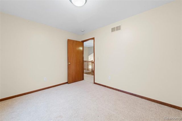 55206 Leonard Court, Shelby Twp, MI 48316