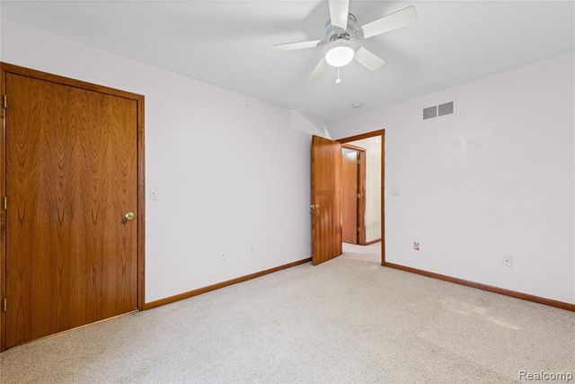 55206 Leonard Court, Shelby Twp, MI 48316